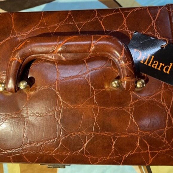 Nice! Bentony 1990's Alligator Embossed Travel Makeup Case with Lock  (NWOT) - Picture 5 of 16